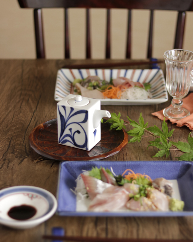 砥部焼の和食器 梅山窯の醤油さし