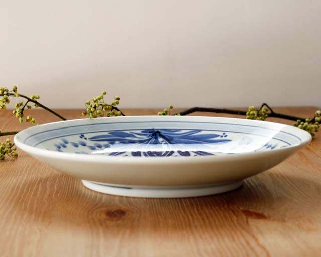 砥部焼の和食器 梅山窯の大皿 【砥部工房 からくさ】