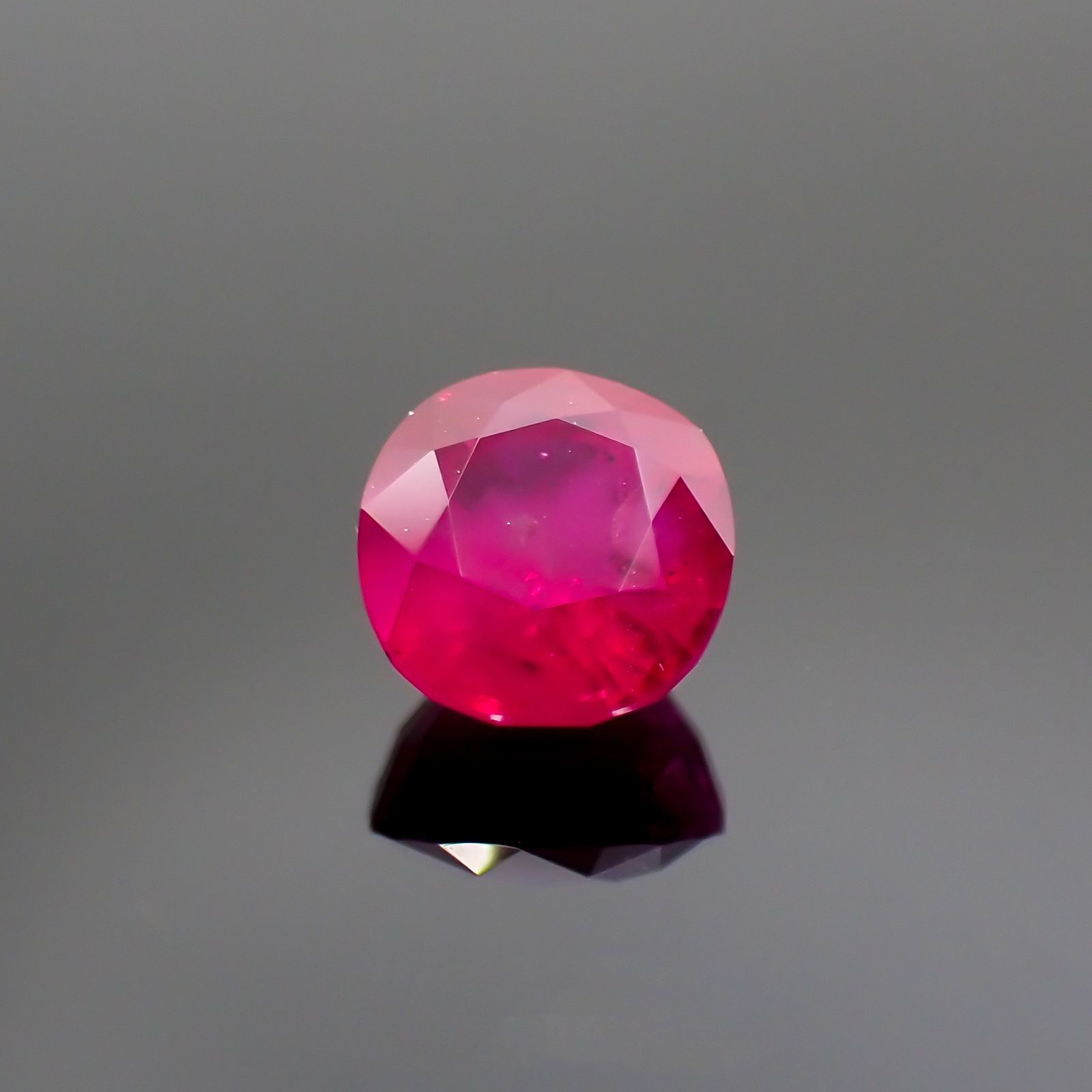 ルビー 非加熱(宝石名ルビー) ミャンマー産 GIA鑑付 1.37ct / 6.1x5