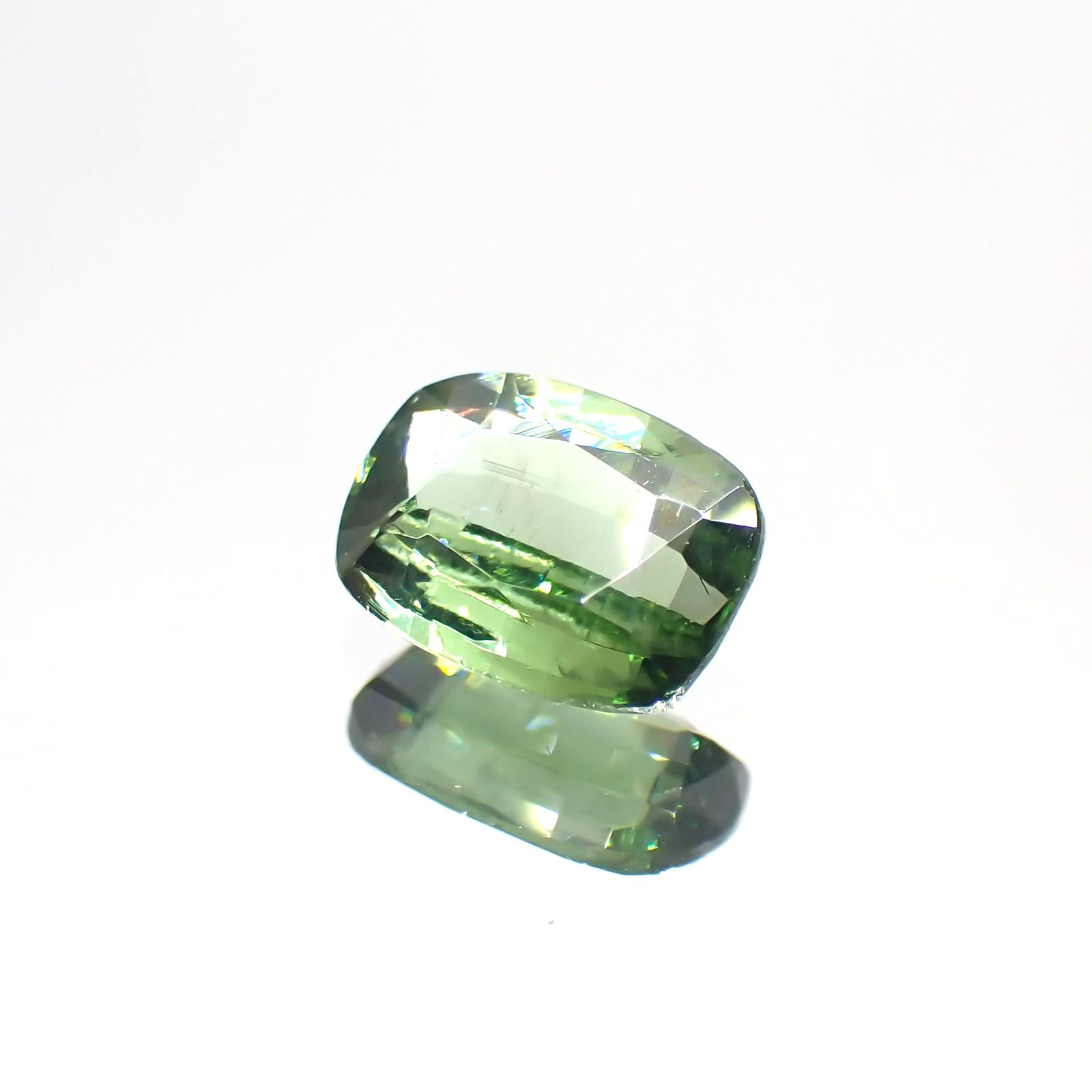 グリーンジルコン(宝石名ジルコン)スリランカ/コロンビア産 0.90ct