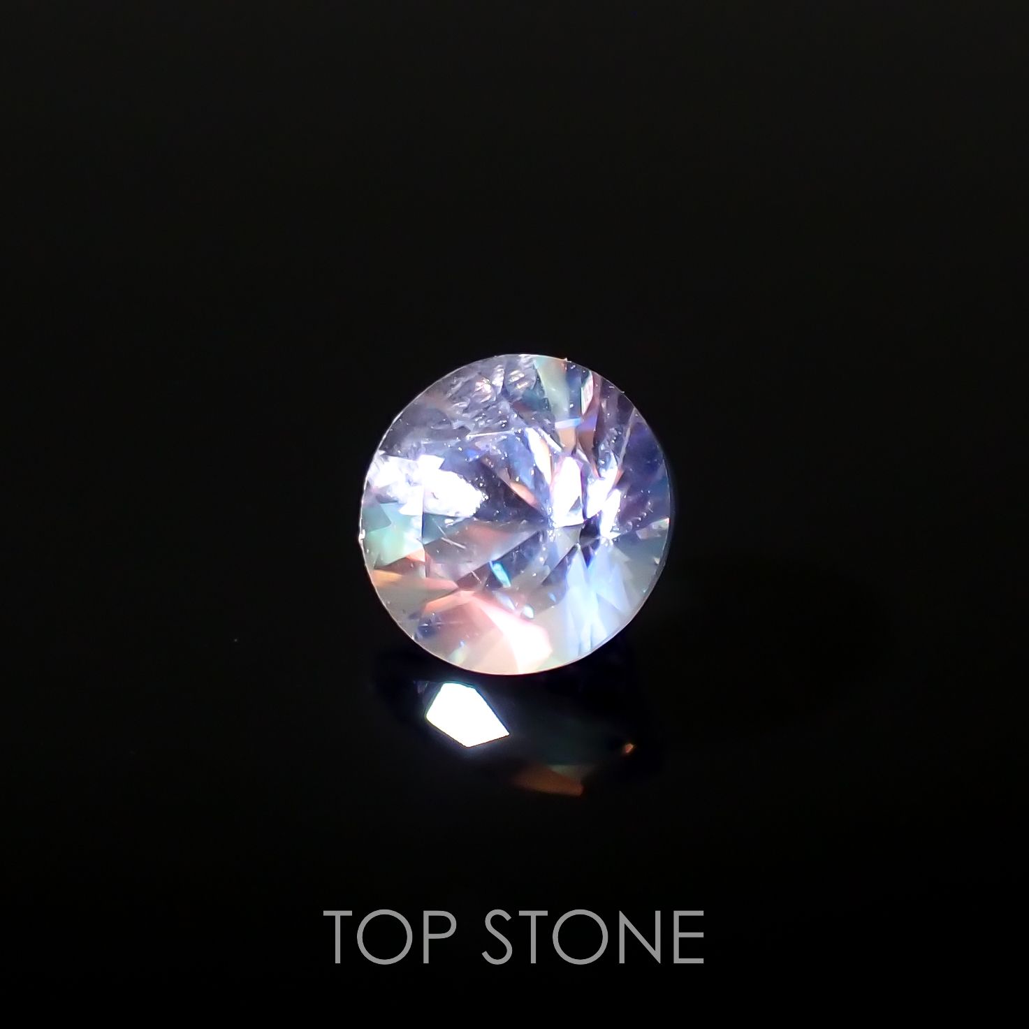 レインボームーンストーン(宝石名ラブラドライト)マダガスカル産 0.35