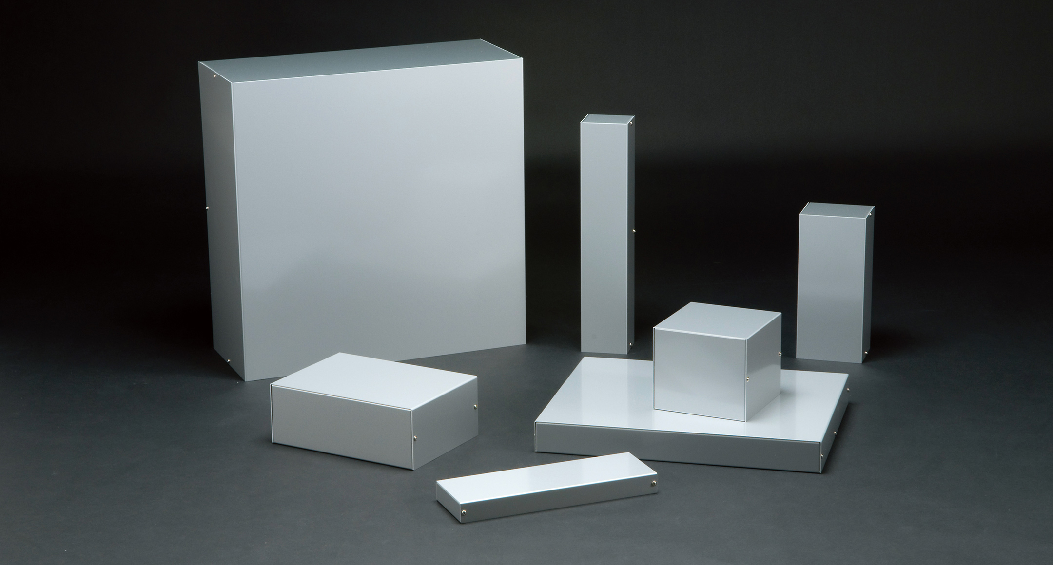 アルミフリーサイズケース MBFシリーズ | 製品情報 | タカチ電機工業