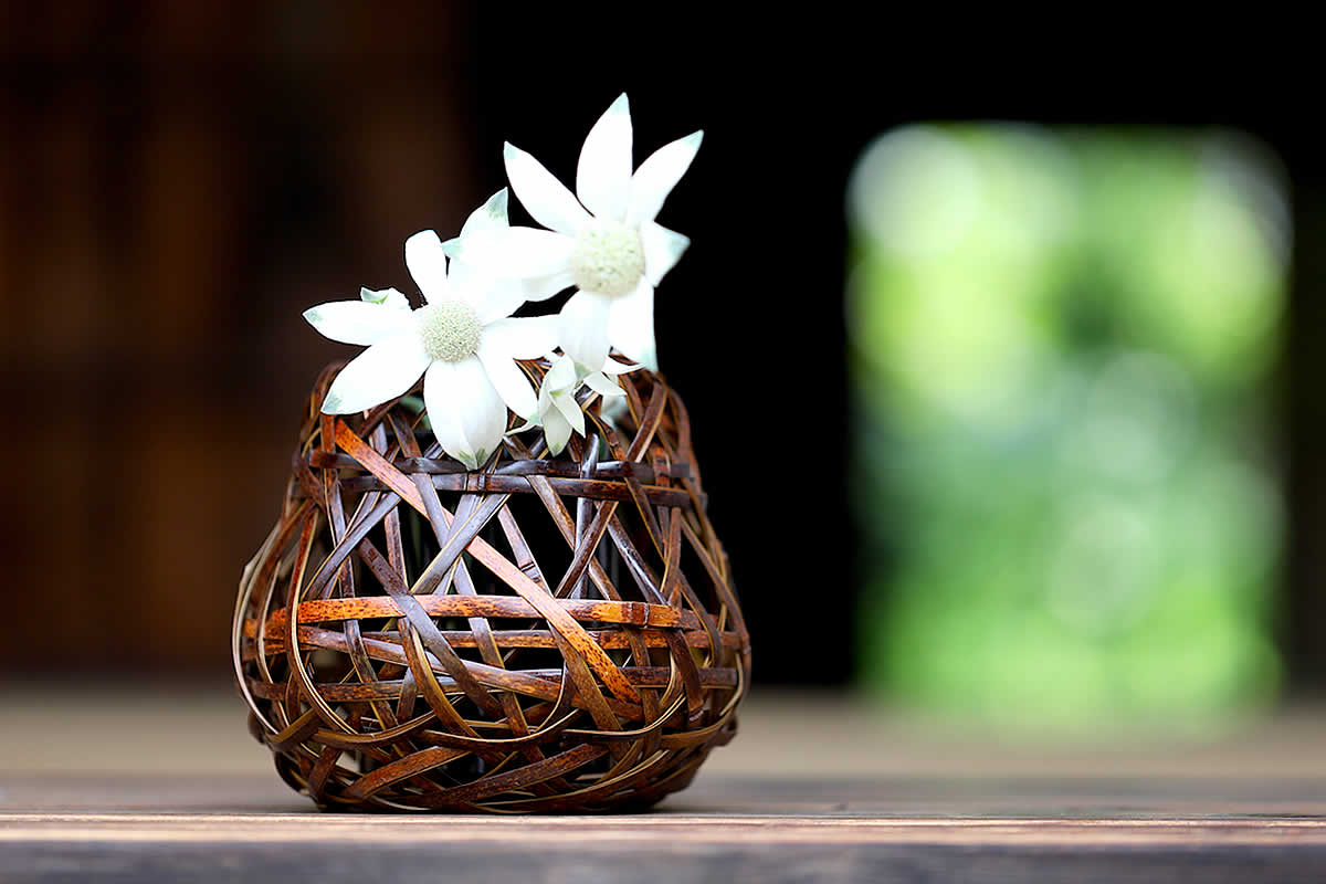 虎竹掛け花籠 子猫 | 虎斑竹専門店 竹虎