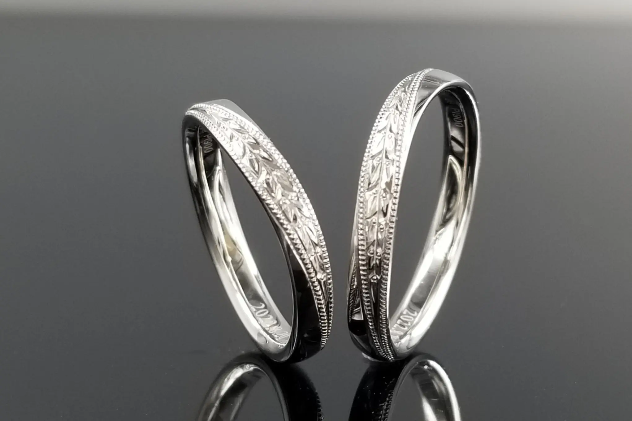 まるで一枚の絵画のようなデザイン | 結婚・婚約指輪のオーダーメイド