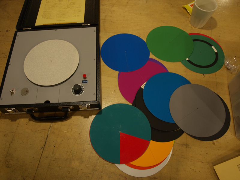 お宝発見！ 電動混色器 - 草木染めの天然色工房 tezomeya