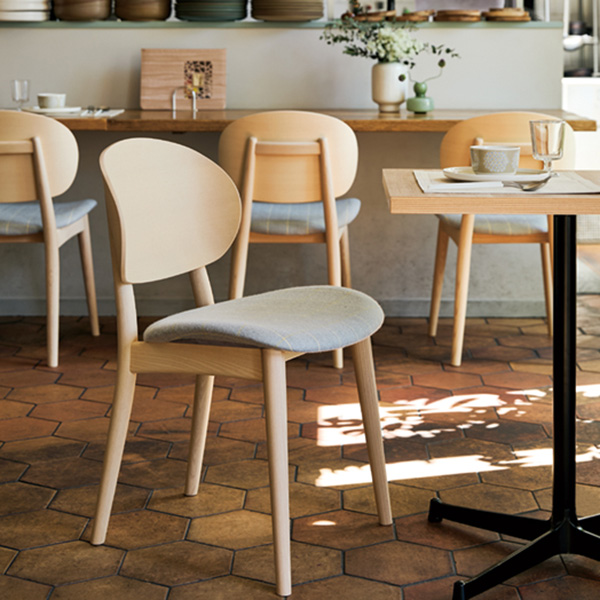 ポワ 木製椅子 プロシード（PROCEED）｜店舗家具ピースワーク