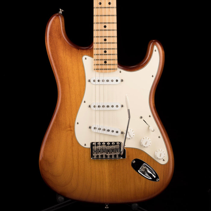 Used Fender FSR American Hand-Stained Nitro Stratocaster Honey