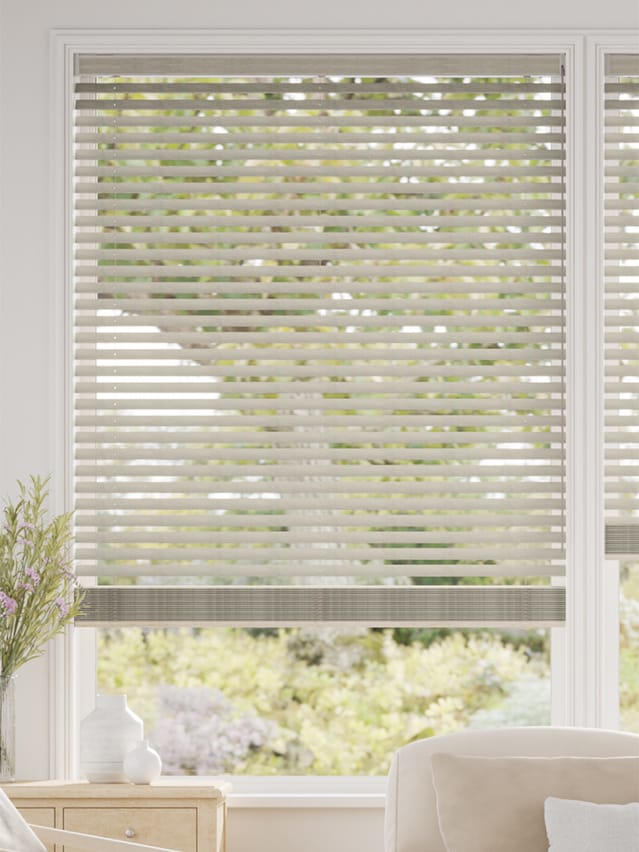 プレミアム ウッドブラインド【桐】 | 少ない力で操作が可能なループ式