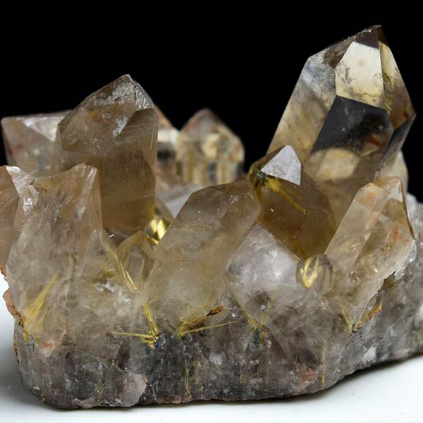 ブラジル産 ゴールドルチルクォーツ クラスター原石｜アップストーン