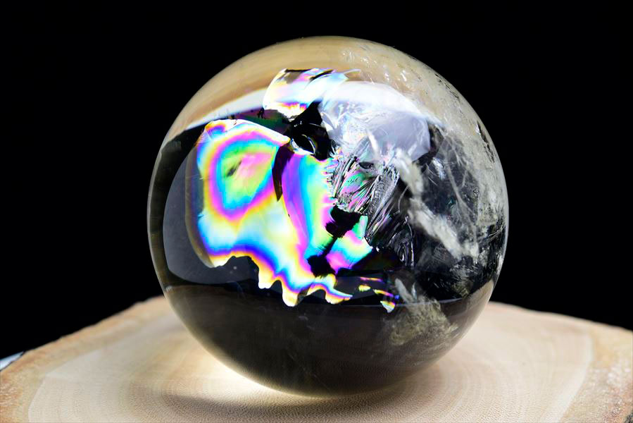 最高級・超透明】天然レインボー水晶丸玉【専用切株台座付き】虹入り