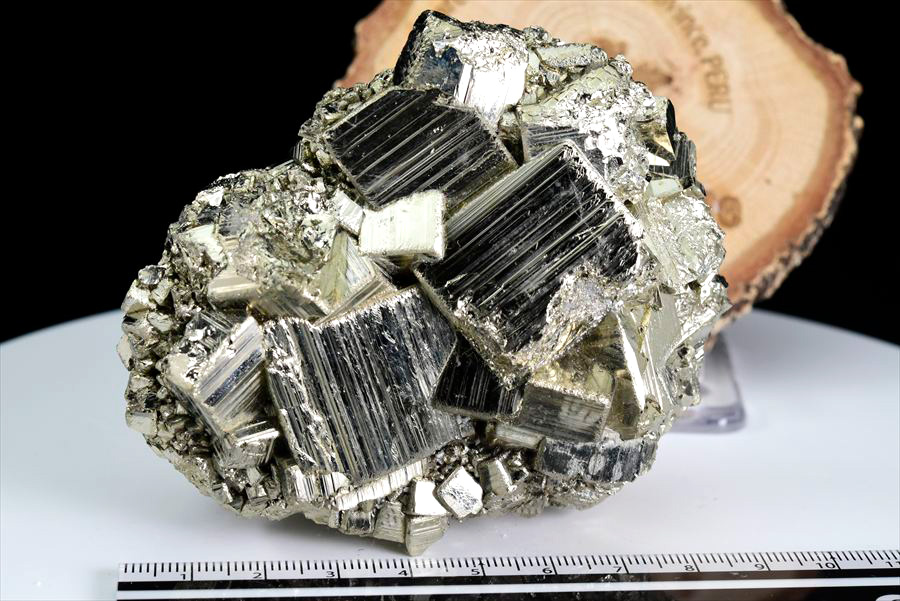 パイライト 黄鉄鉱 ペルー・ラクラカンチャ鉱山産｜希少産地