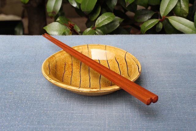 兵庫県神戸市で作陶されている十場天伸（つくも窯）さんのスリップ