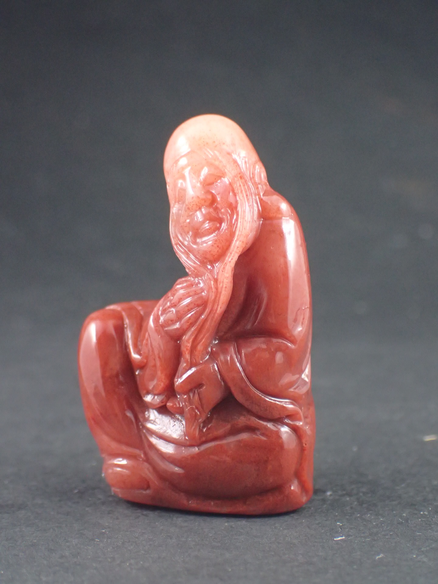 寿山石（芙蓉石）（長老を彫刻） ｜石の販売専門店【vec stone club】