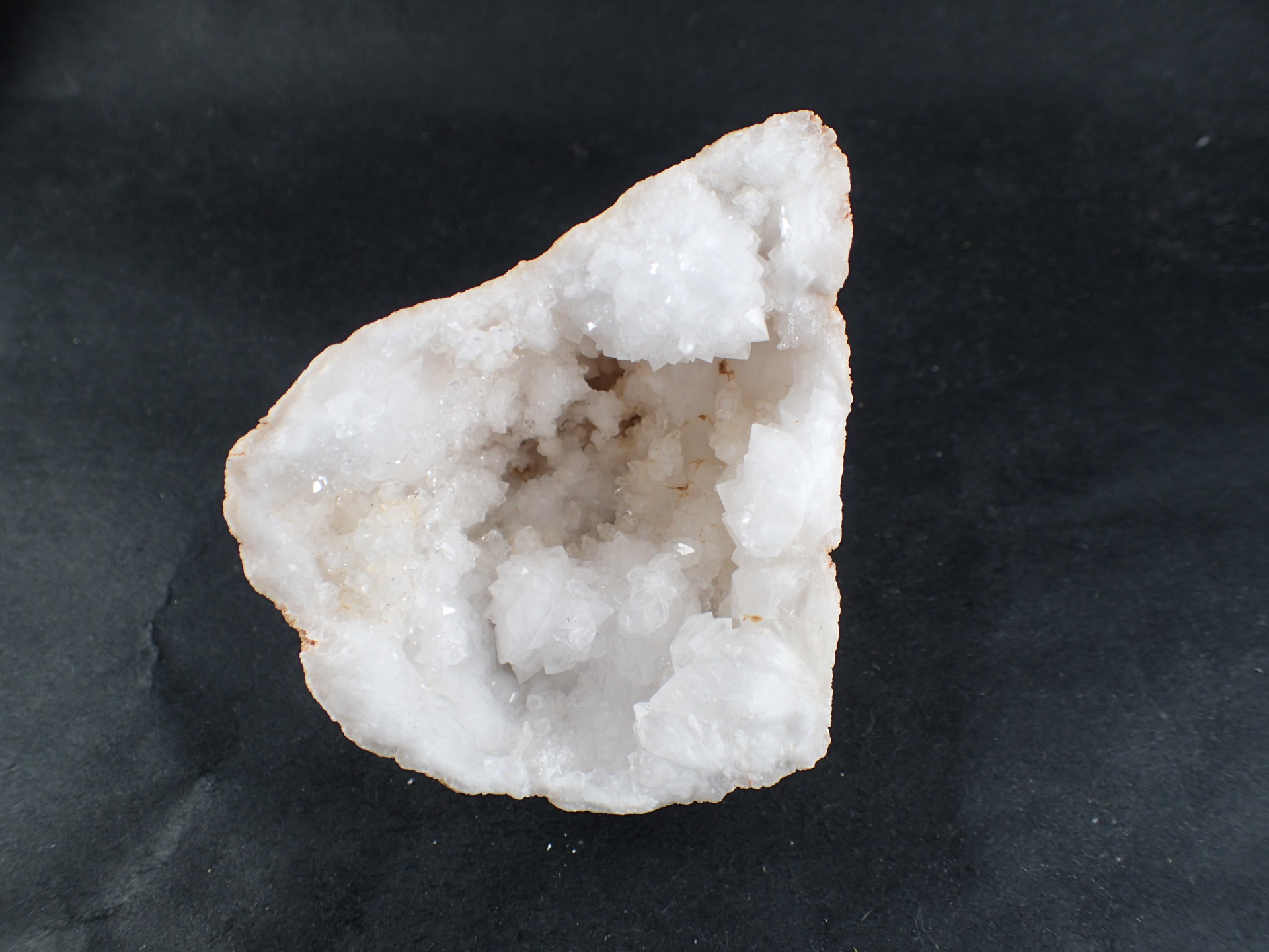 最高品質ジオード（水晶） モロッコ産 ｜石の販売専門店【vec stone club】