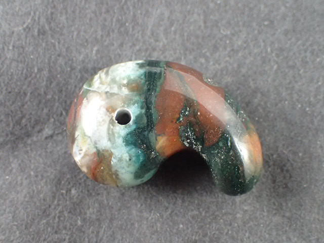 最高品質津軽秋田石(Tsugaru Brocade Akita Stone) 勾玉 秋田県 産