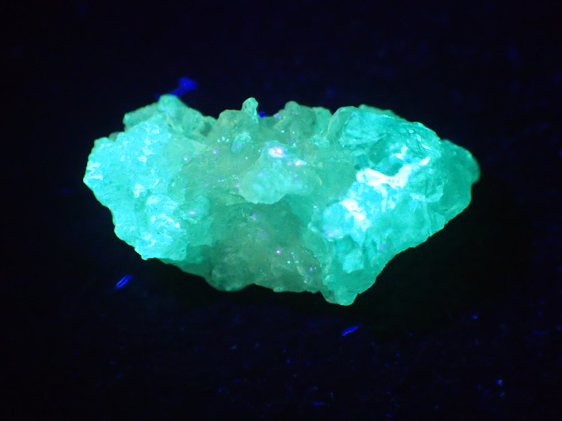 最高品質ジンカイト（紅亜鉛鉱、ZnO) Olawa, Lower Silesia, Porland