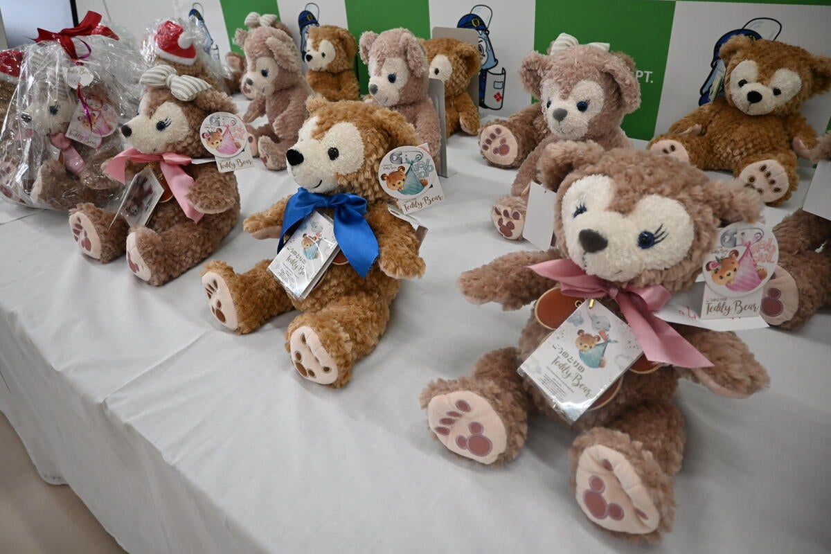 ダッフィー」「シェリーメイ」偽ぬいぐるみ100個以上販売か…商標権