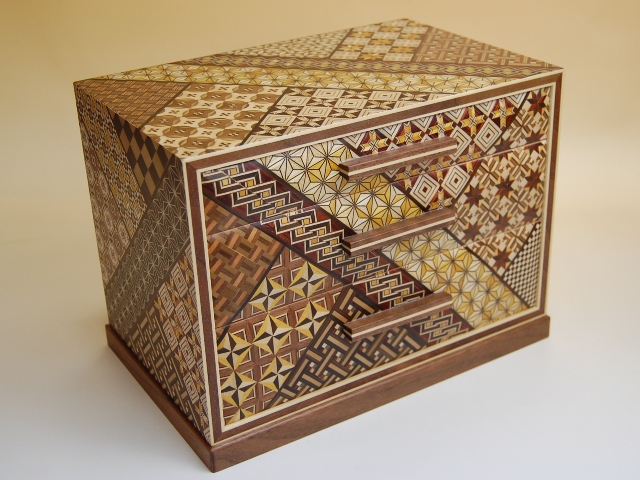 美品】箱根寄木細工 三段小引き出し 伝統工芸 幾何学文様 木工芸 美品
