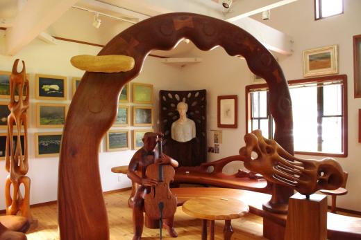 彫刻家具 良工房／富士の国やまなし観光ネット 山梨県公式観光情報