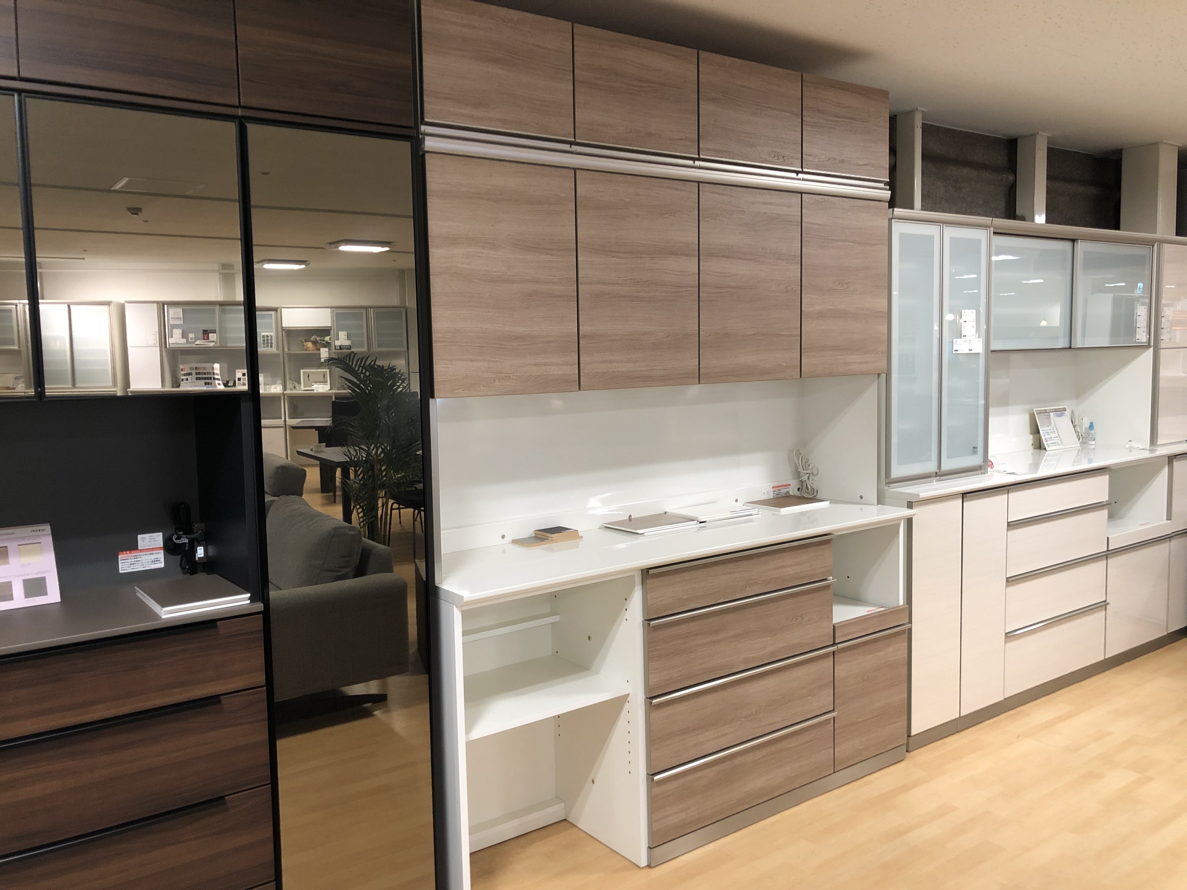 綾乃製作所／家具・インテリアショップYAOMOKU