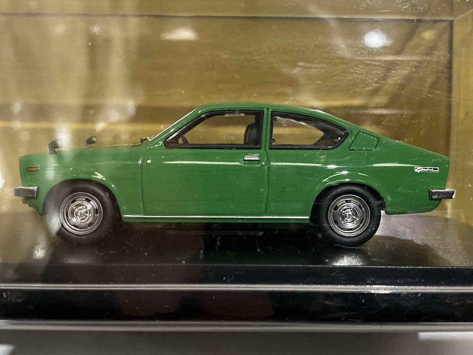 Isuzu Gemini PF50ZHD 1974 Japan car collection 1:43 Hachette