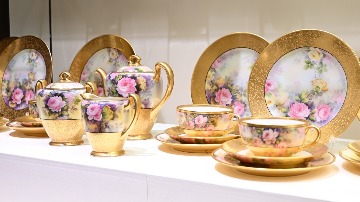 オールドノリタケ」など美しいカップ＆ソーサーが集結！「至福の