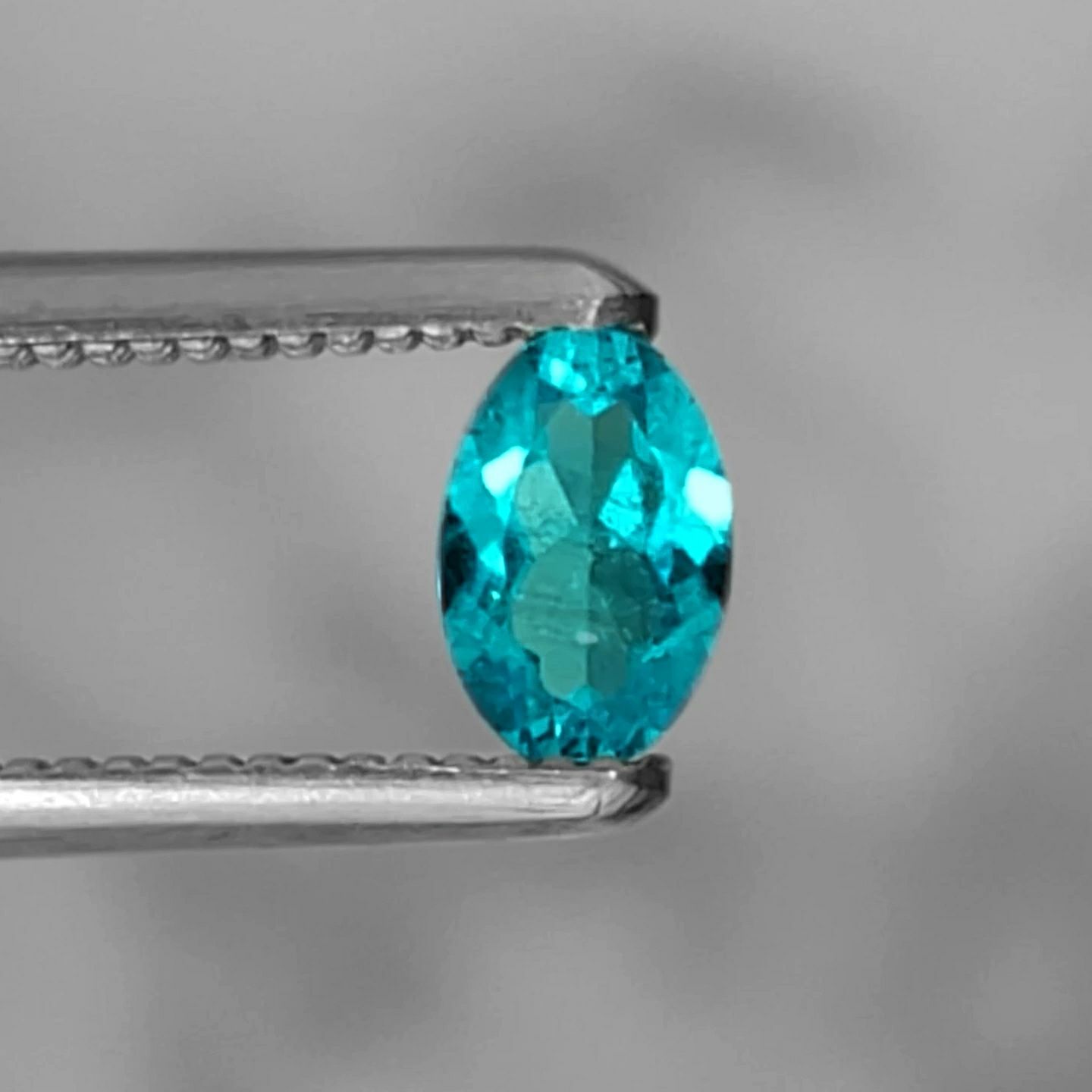 ブラジル産バターリャ鉱山パライバトルマリン0.174ct(中央宝石研究所