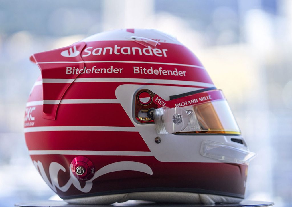 ルクレール、F1モナコGPで使用した装備をオークションに出品。約5400万