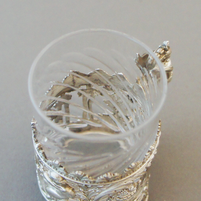 フランス「銀装飾ホルダー付 リキュールグラス」《アンティックかとう》