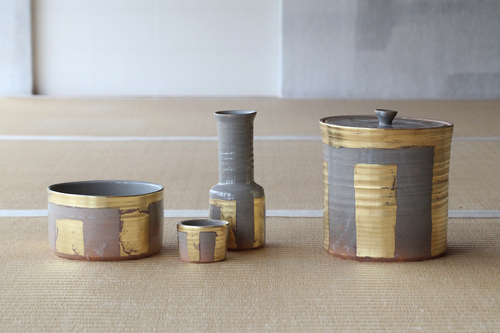 皆具 紅鹿背金彩源氏香之図 / 十六世豊斎作｜朝日焼 〜京都・宇治の茶