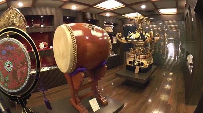 神輿、太鼓、祭礼具、神具 宮本卯之助商店 | 浅草大百科