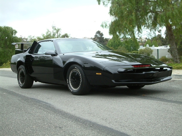 ASCII.jp：夢のクルマ「ナイト2000」が出品中！