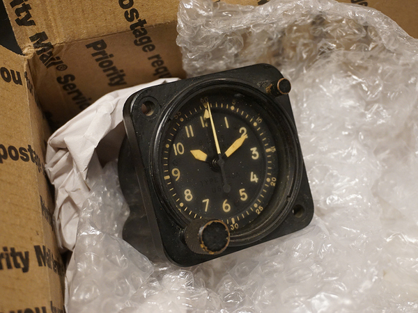 ASCII.jp：米軍戦闘機に搭載されているコックピットクロックを買いまし