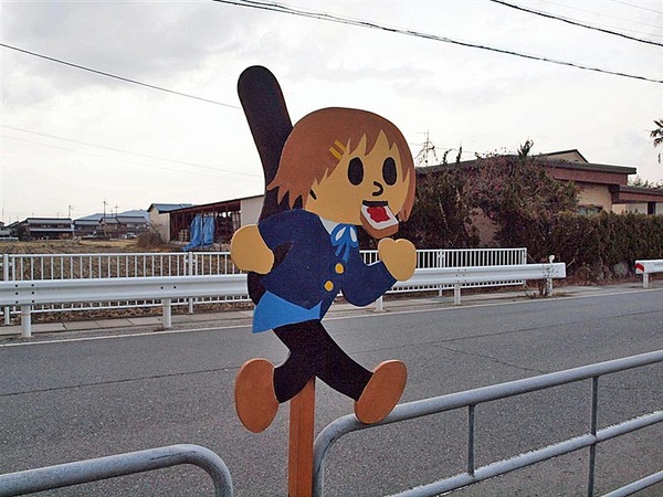 ASCII.jp：満を持して登場！ 「けいおん！」の聖地で誕生会 (2/6)