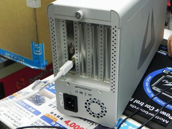 ASCII.jp：Thunderbolt接続のPCI-E拡張ボックス「MAGMA ExpressBox 3T」