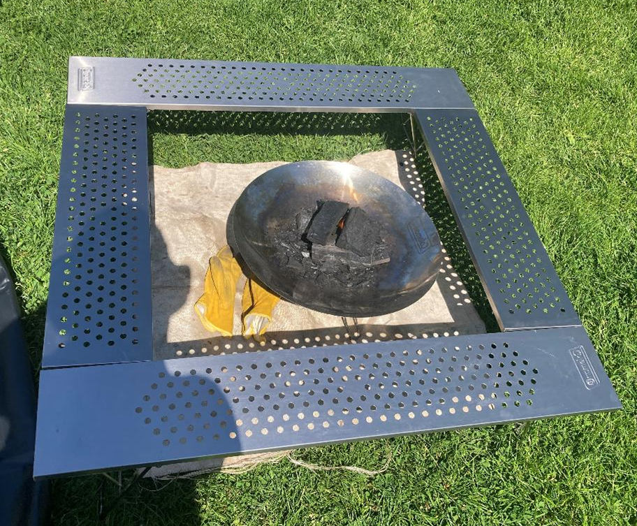 焚き火を囲む快適空間！おすすめコールマン ファイアープレイス