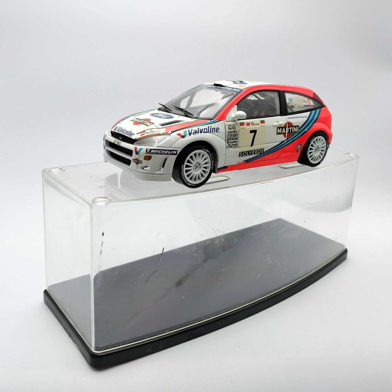 Action】1999 フォード フォーカス WRC マルティーニ 1/18 ポルトガル