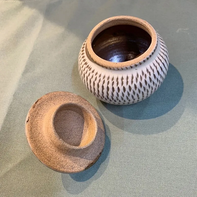 小石原焼 とび鉋 蓋付き 壺 高さ約9cm つぼ 薬味入れ 調味料入れ