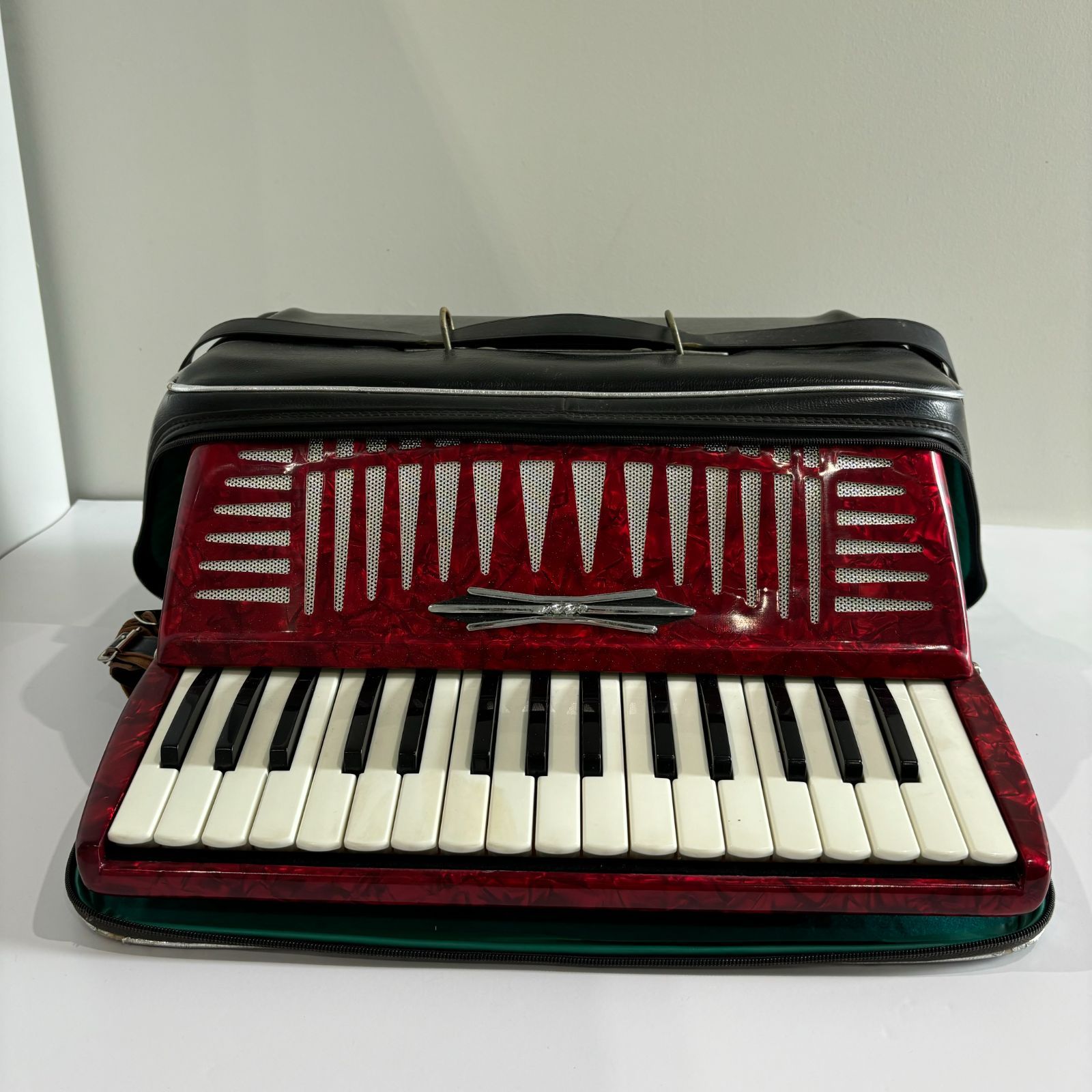早い者勝ち! 希少】TOSCANO アコーディオン 34鍵盤ケース付交渉可