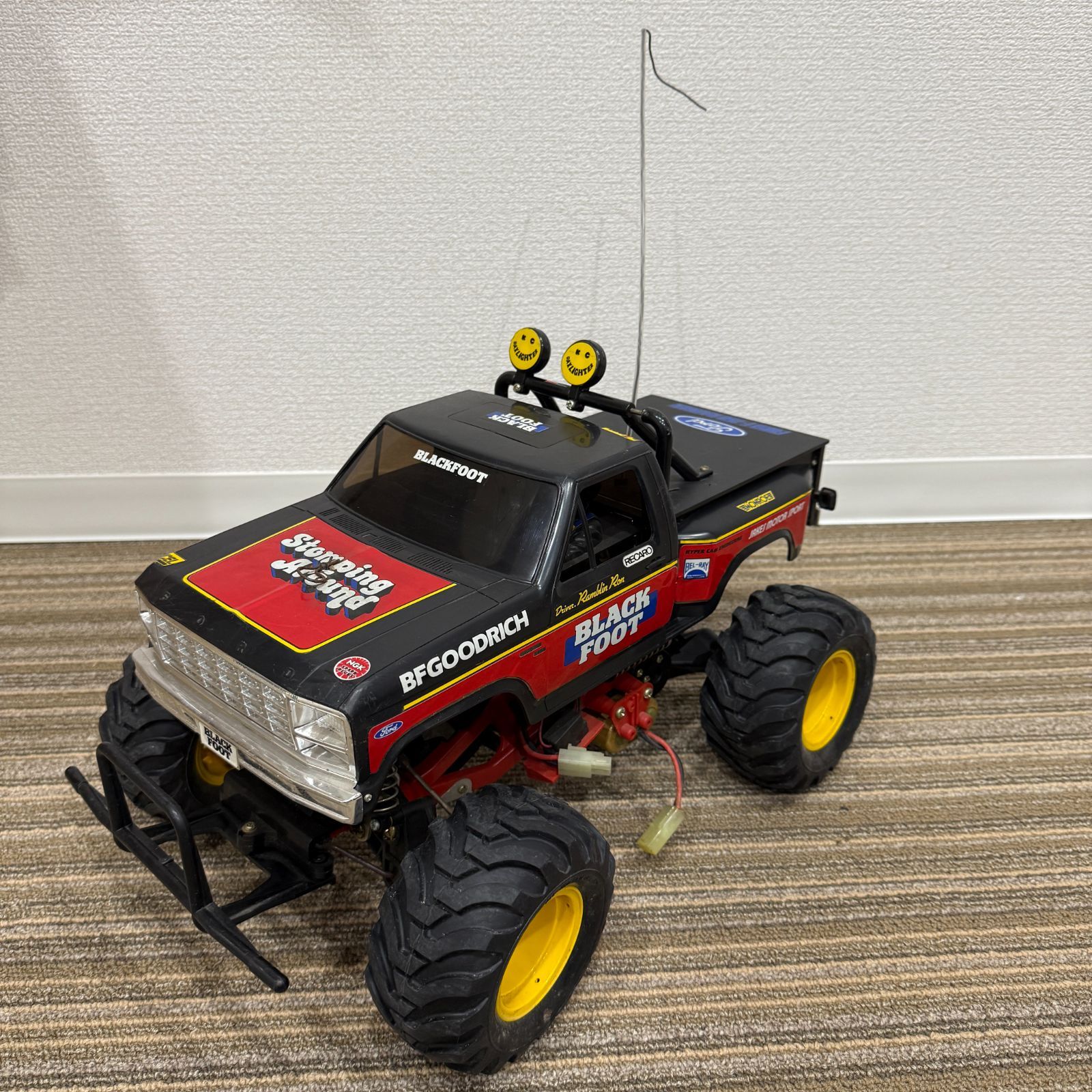 タミヤ ブラックフット RCカー（コントローラー無し）ジャンク品