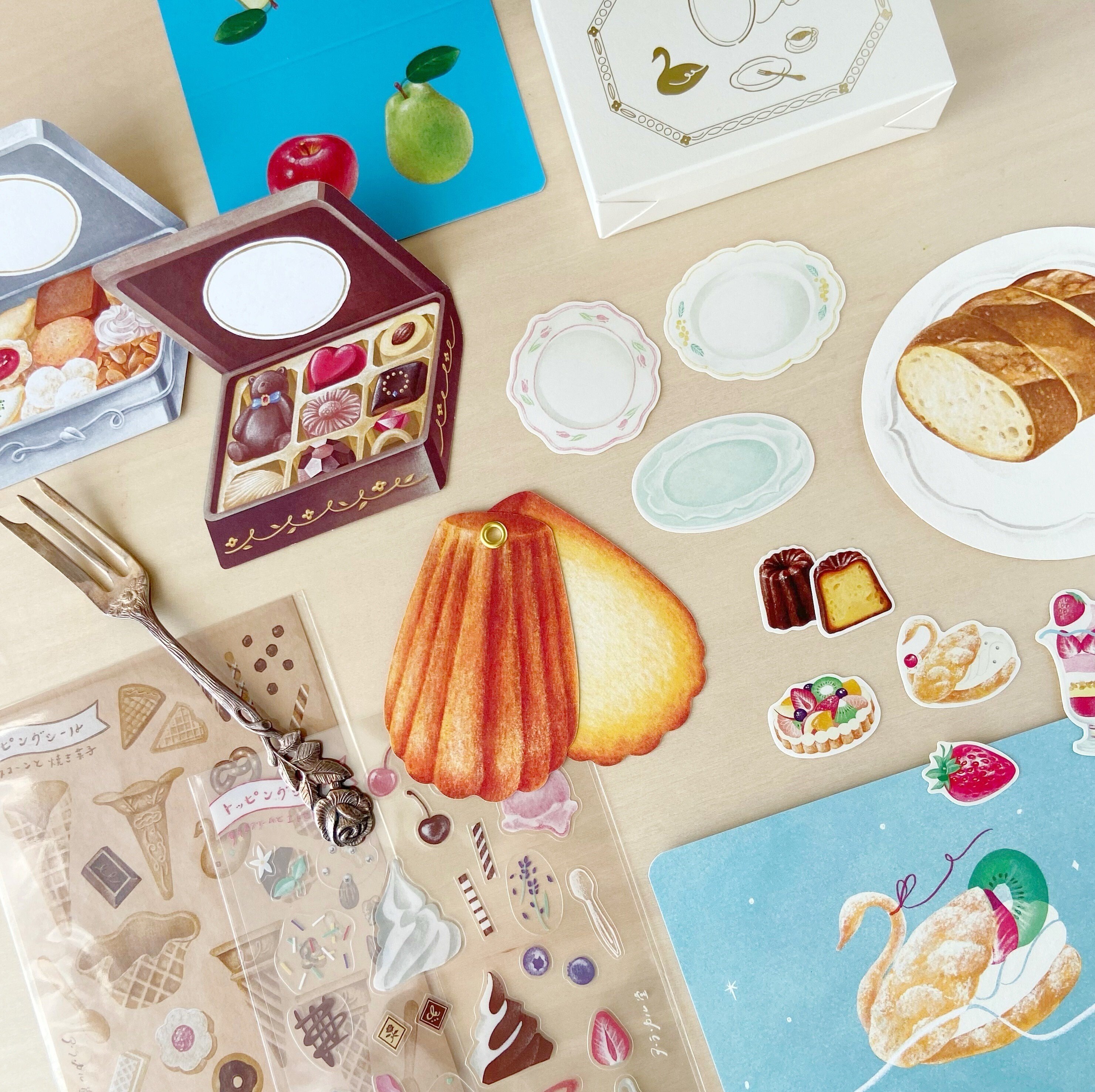 2023/6/3-6/18】ア・ラ・カル堂 個展「ごきげんなビスケット」｜表現社