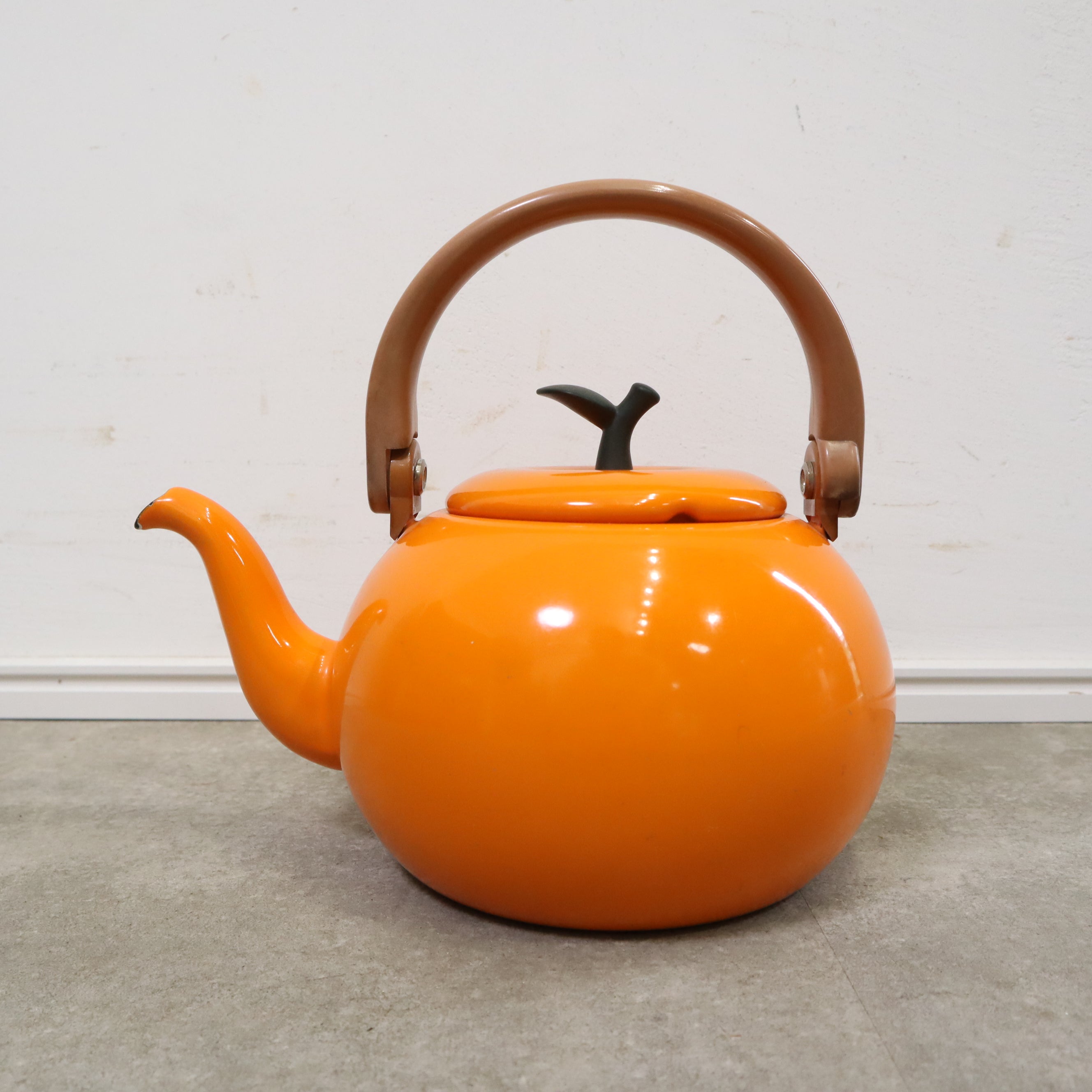 EJIRY/エジリー ホーロー製フルーツケトル・ヤカン – バナルオンライン