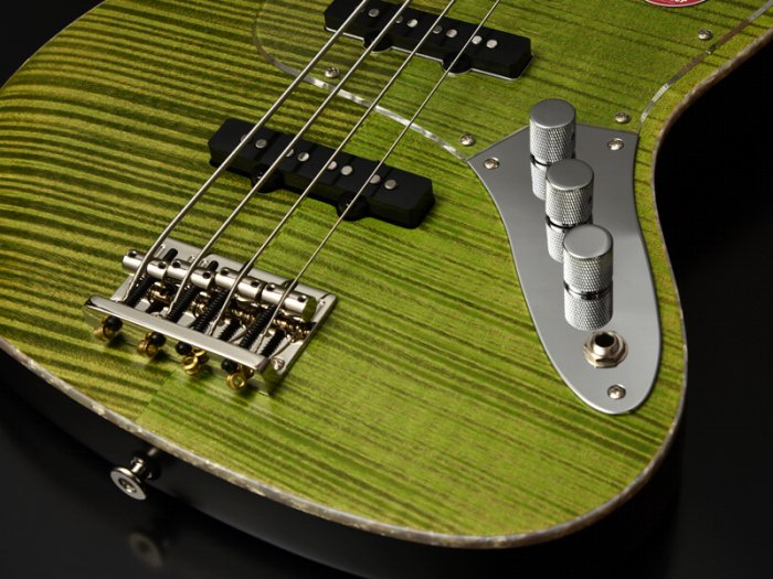 WL4-FM CUSTOM/R BLU/OIL (Bacchus)