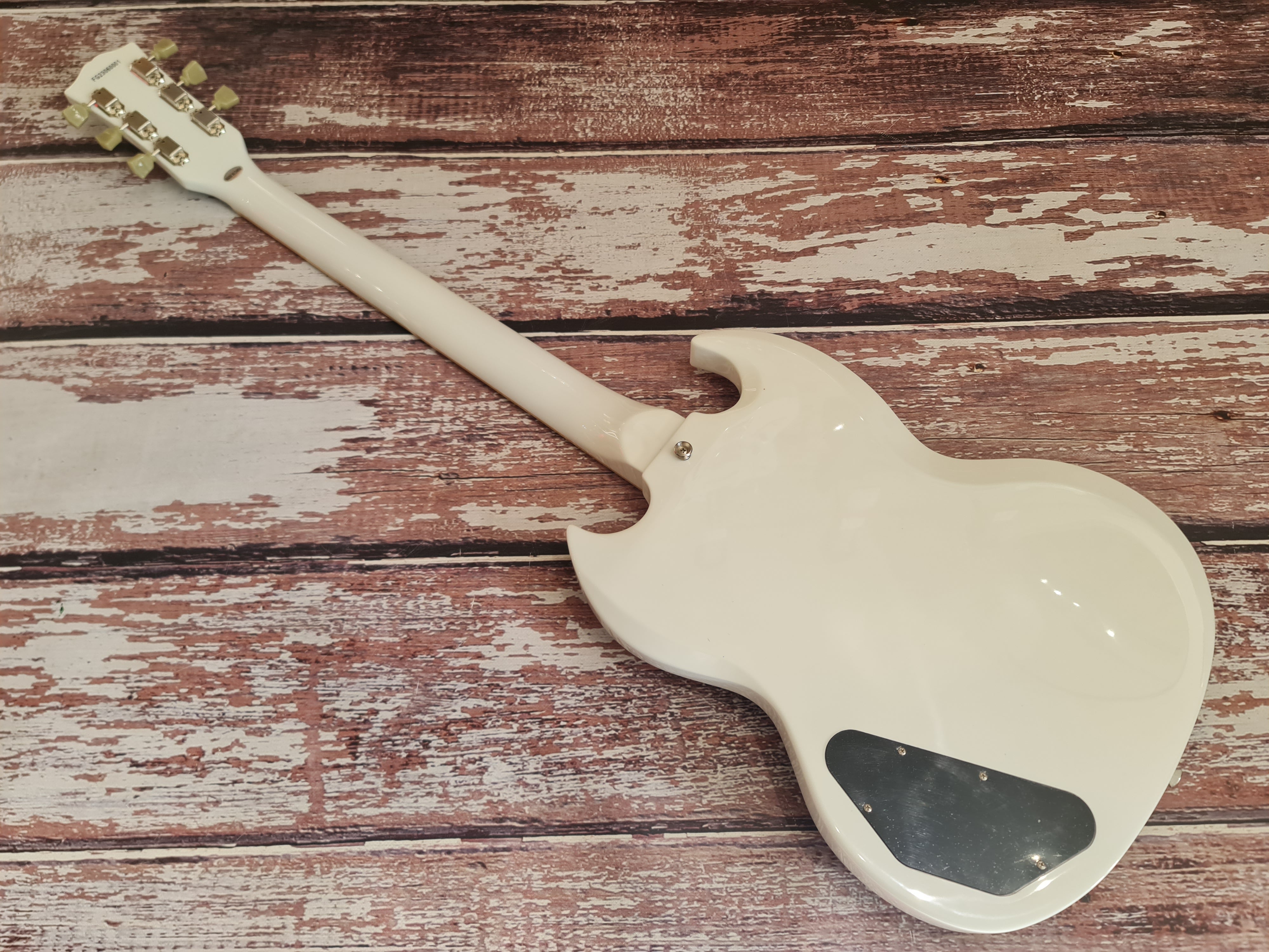 Burny RSG 60/63 Snow White – Badlands Guitars Limited