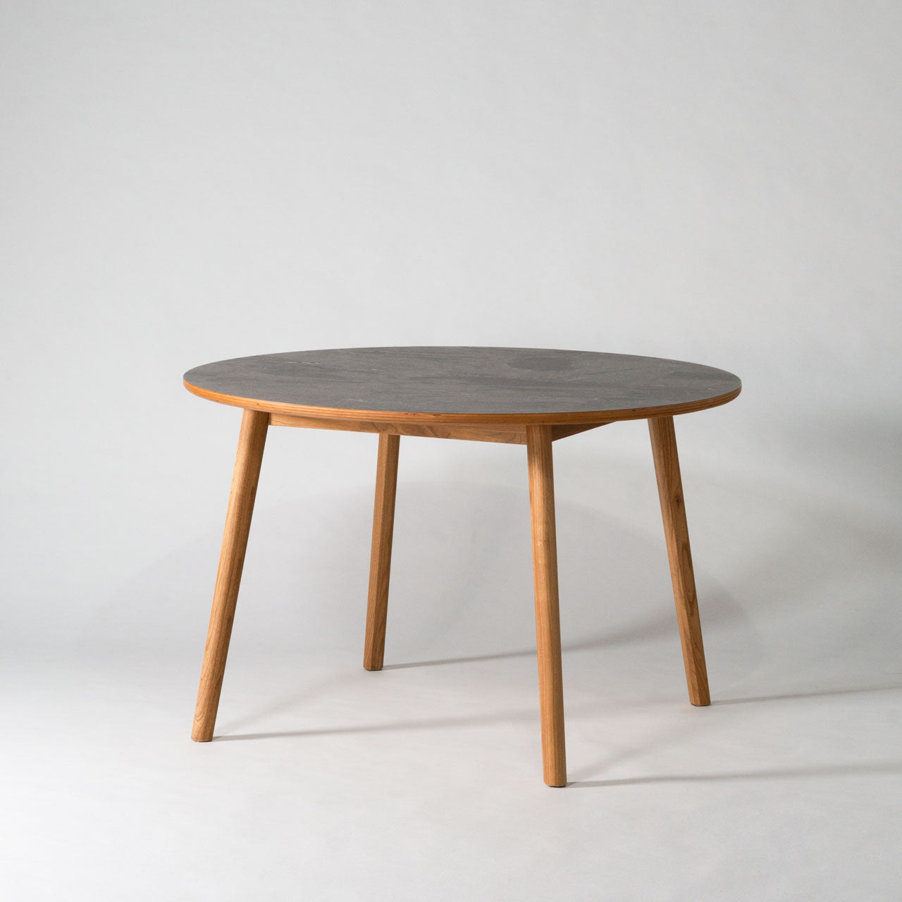 Artique Dining Table | form | オーダーメイドのアイアン家具を中心に