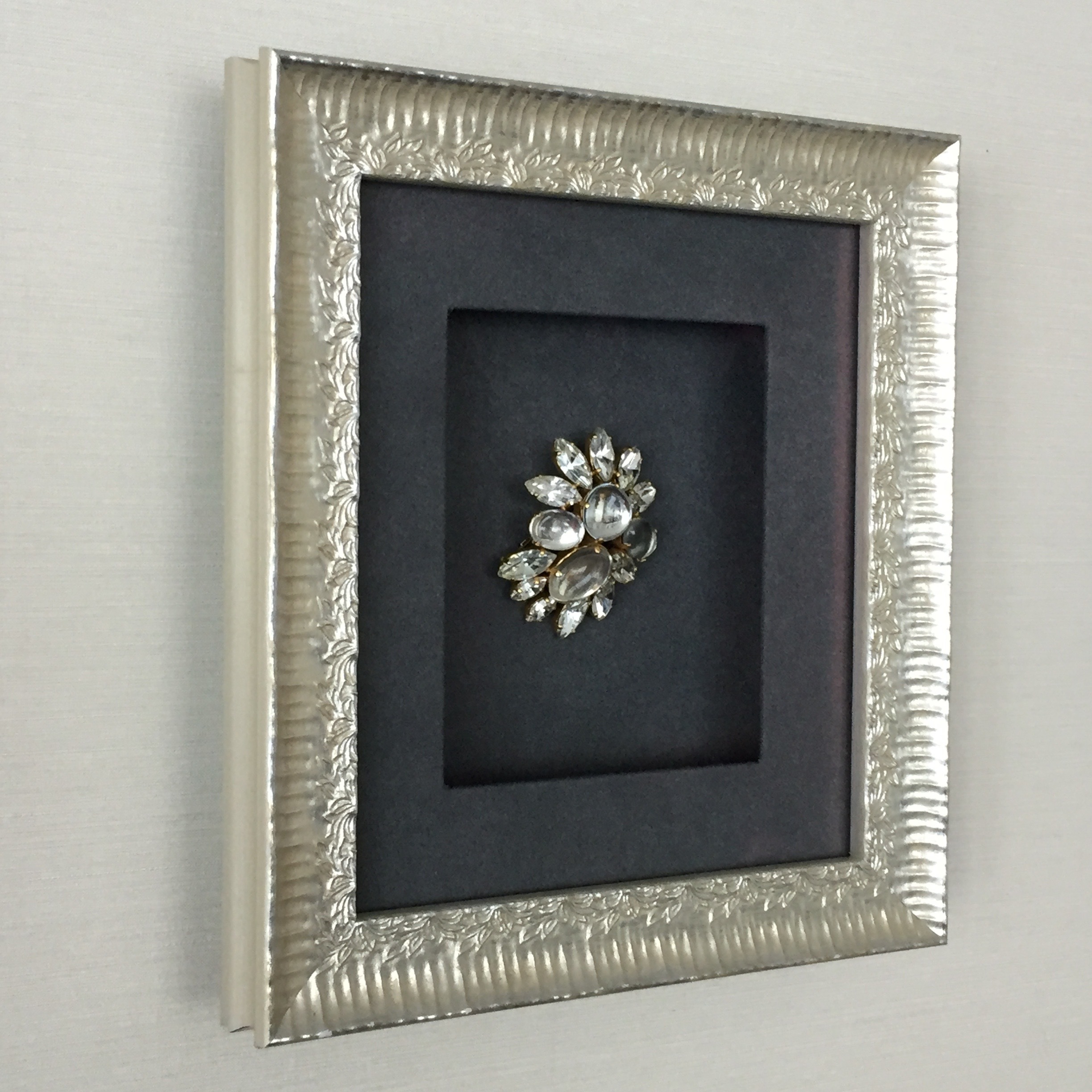 カメオやジュエリーを素敵に額装/ベルトリー