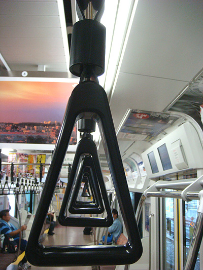 JR中央線快速 E233系 - 吊革ブログ