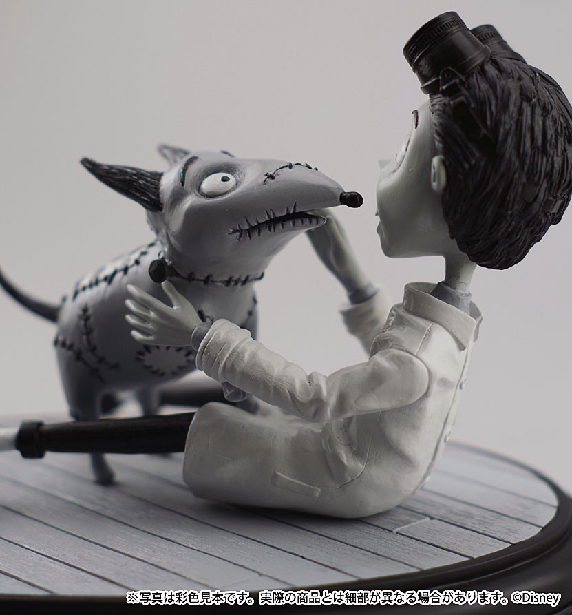 フランケンウィニー1月発売スパーキーのボビングとジオラマ!!!（ご予約