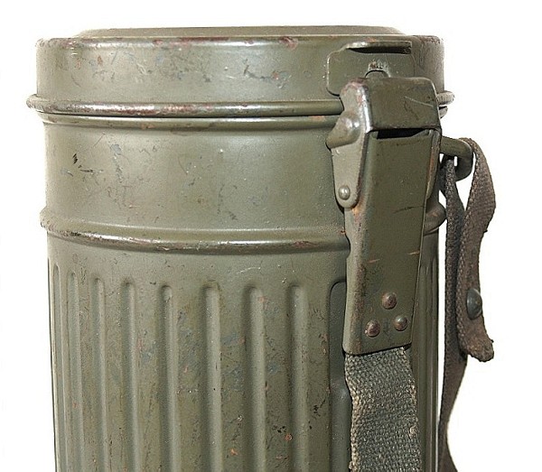 M30ガスマスク用収納缶(Tragebusche für Gasmaske 30) : 東部戦線的