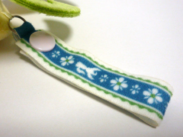 I LOVE EIEVUI カバンに付けられるでっかいぬいぐるみ1 リーフィア